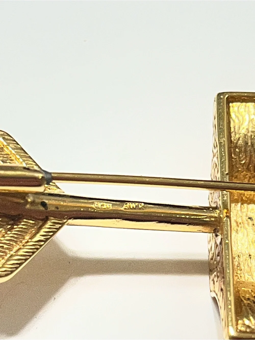 Signed AWR Designer Gold-tone Arrow Tie Bar/Pin